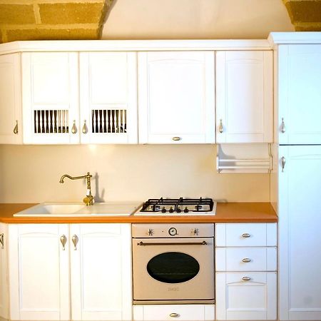 Beautiful Property In The Heart Of Gallipolli Exteriör bild