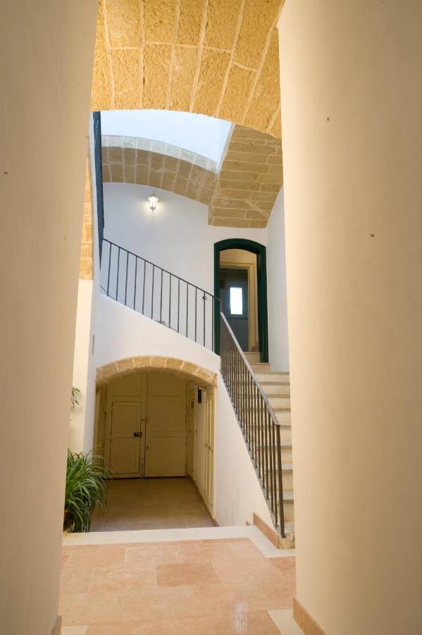 Beautiful Property In The Heart Of Gallipolli Exteriör bild